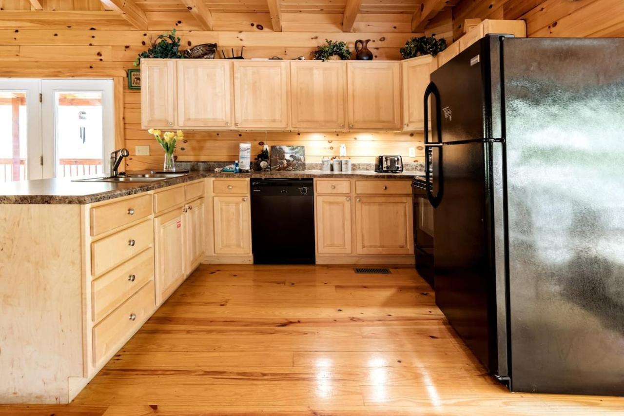Smoky Mtn Hideaway - Cabin W/ Hot Tub & Pool Table Villa Sevierville Buitenkant foto