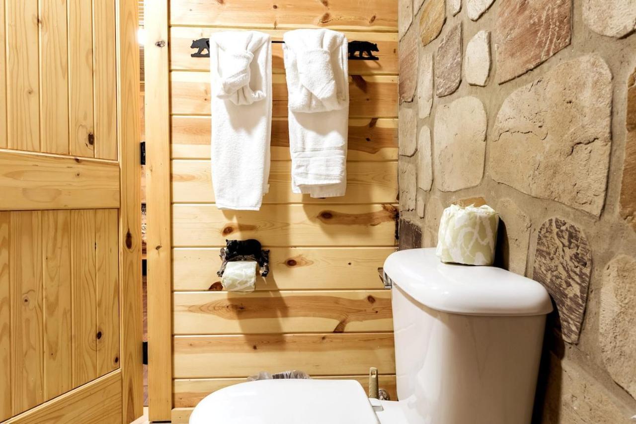 Smoky Mtn Hideaway - Cabin W/ Hot Tub & Pool Table Villa Sevierville Buitenkant foto