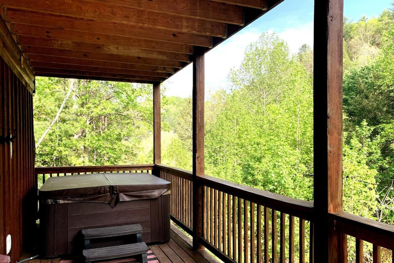 Smoky Mtn Hideaway - Cabin W/ Hot Tub & Pool Table Villa Sevierville Buitenkant foto