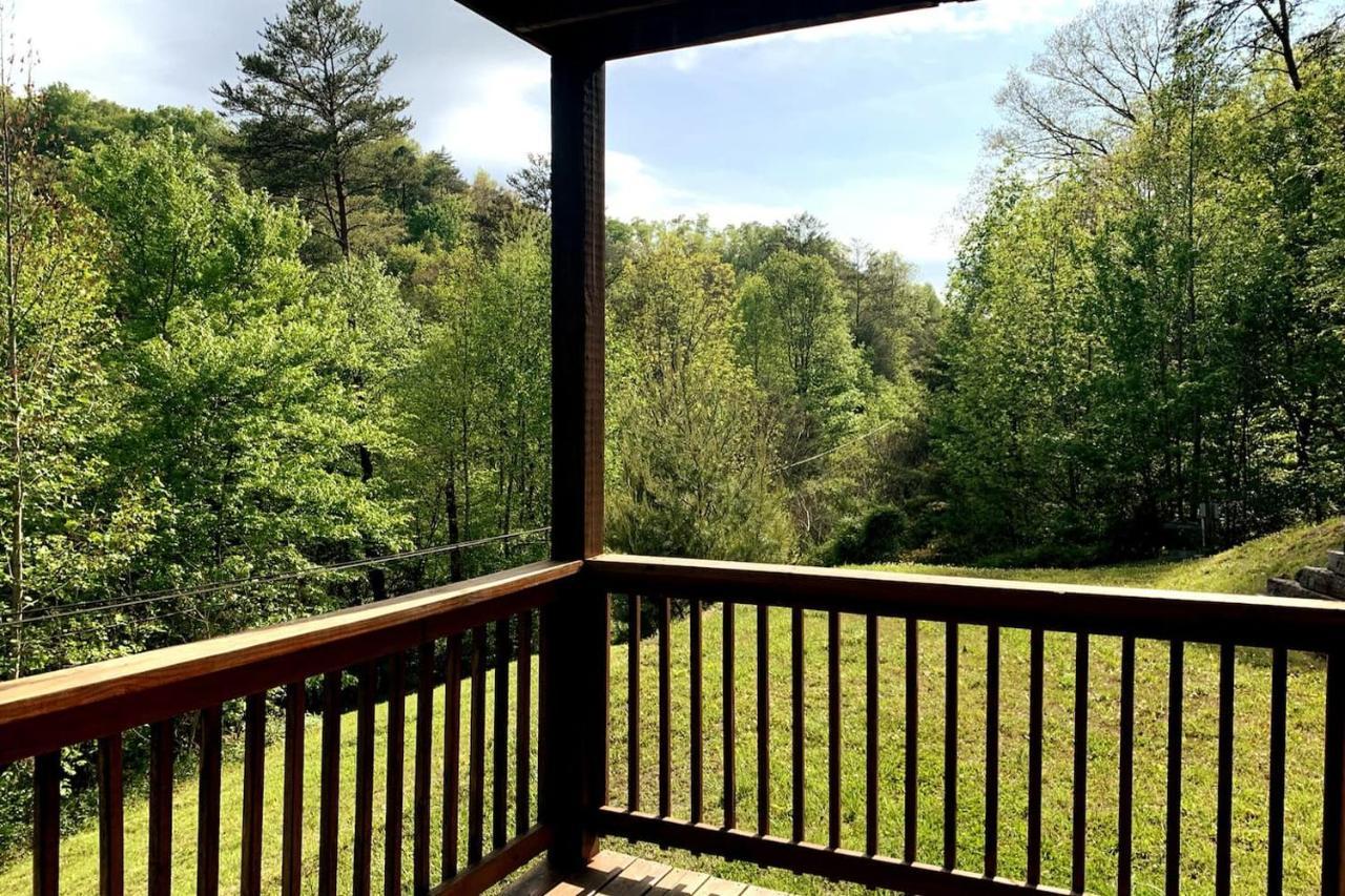 Smoky Mtn Hideaway - Cabin W/ Hot Tub & Pool Table Villa Sevierville Buitenkant foto